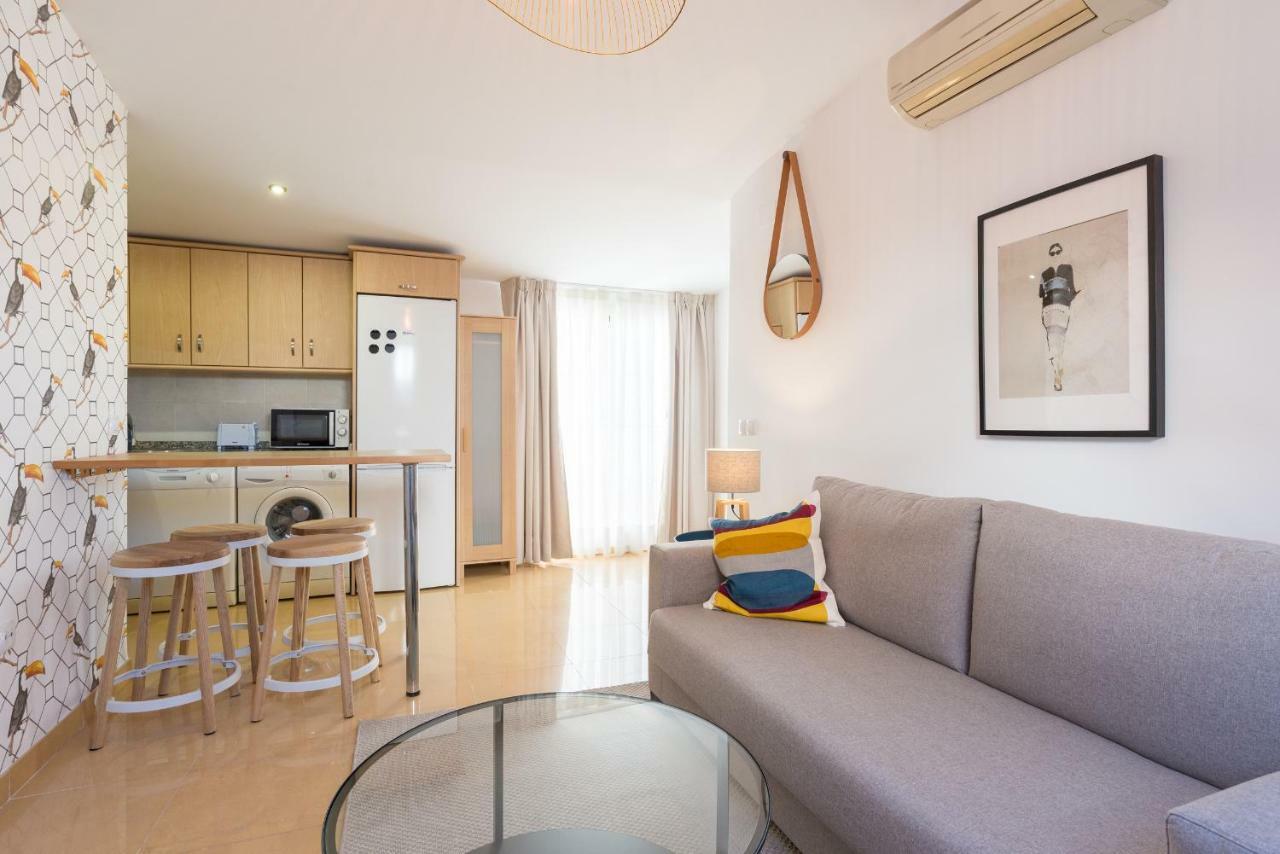 Apartamentos Tucan Malaga Exterior photo